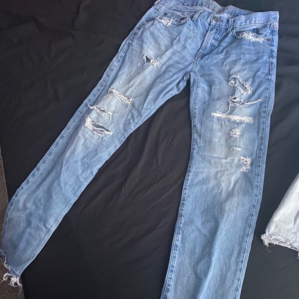 American eagle distress jeans